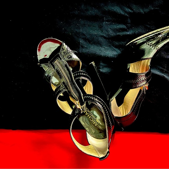 Michael Kors designer strapped heels. - Picture 2 of 4